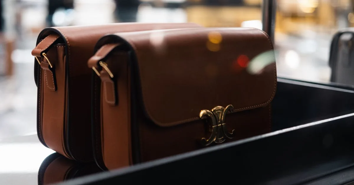 découvrez notre collection de sacs élégants et pratiques, parfaits pour toutes les occasions. trouvez le sac idéal qui allie style et fonctionnalité.